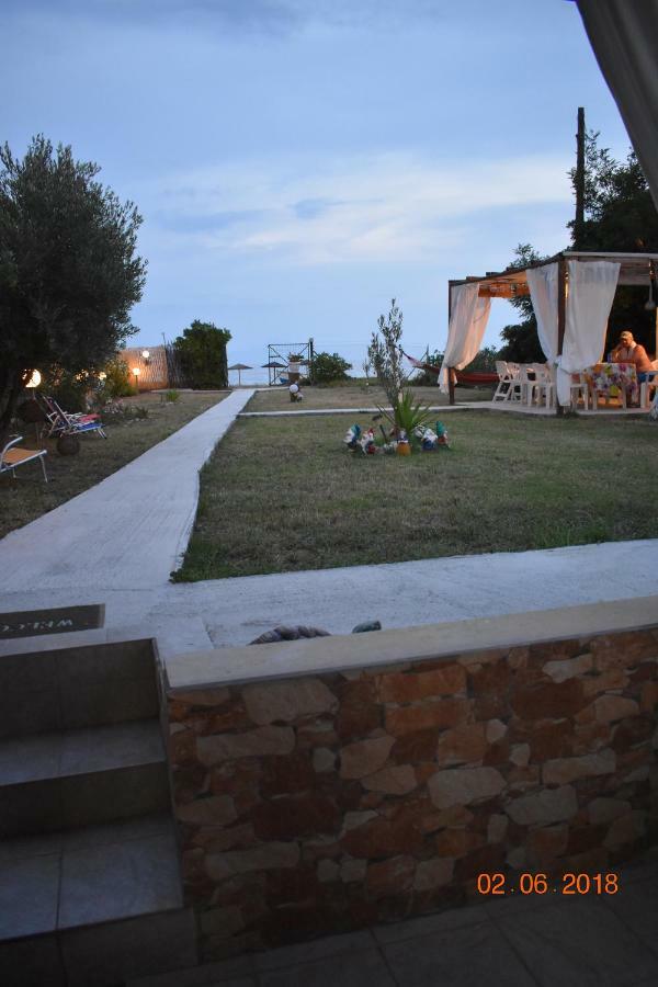 Lia'S Beach House Айос-Ніколаос Екстер'єр фото