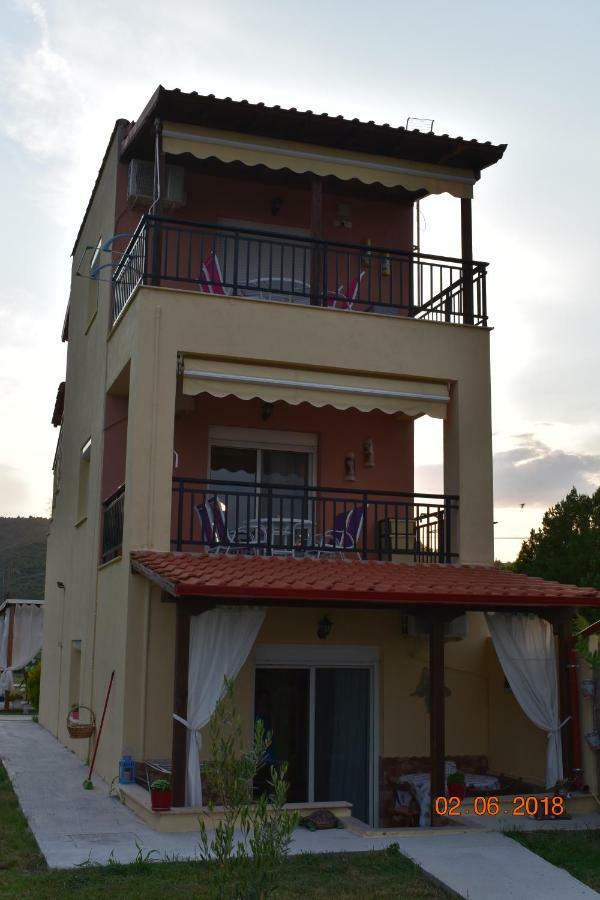 Lia'S Beach House Айос-Ніколаос Екстер'єр фото