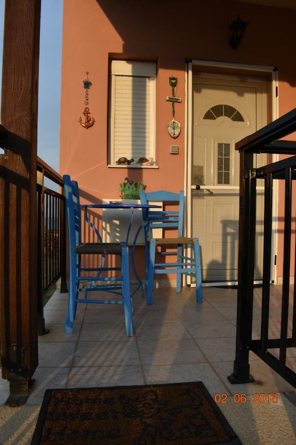 Lia'S Beach House Айос-Ніколаос Екстер'єр фото