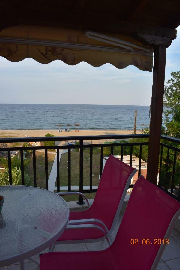 Lia'S Beach House Айос-Ніколаос Екстер'єр фото